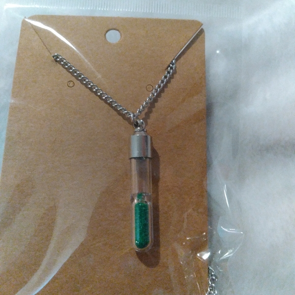 Hourglass necklace - Picture 1 of 1